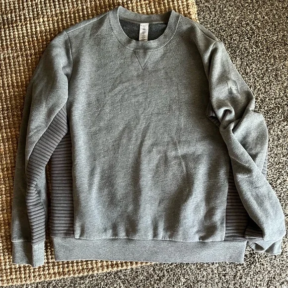 Alo grey sweatshirt - Picture 2 of 5